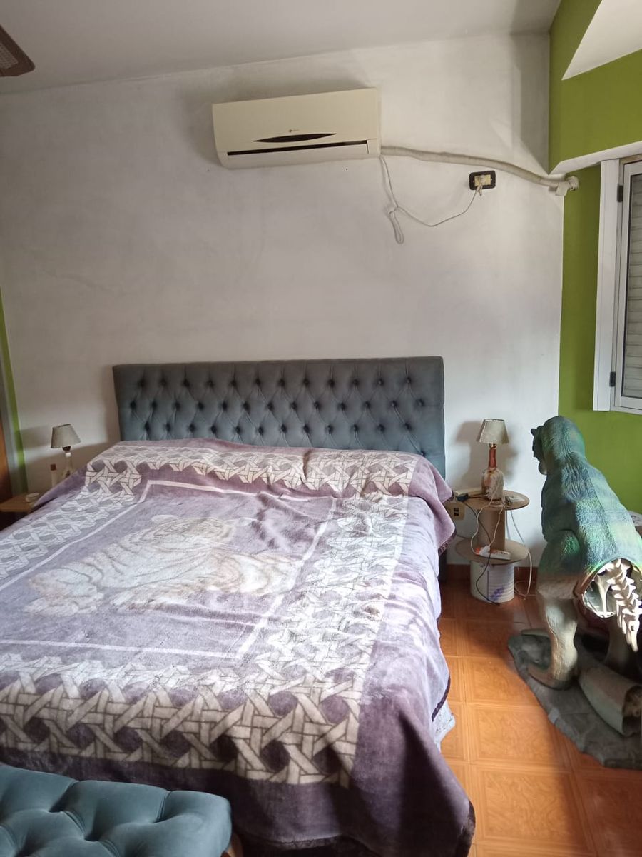 Venta Ramos Mejia Triplex al frente 4 ambientes con garage y terraza - 18