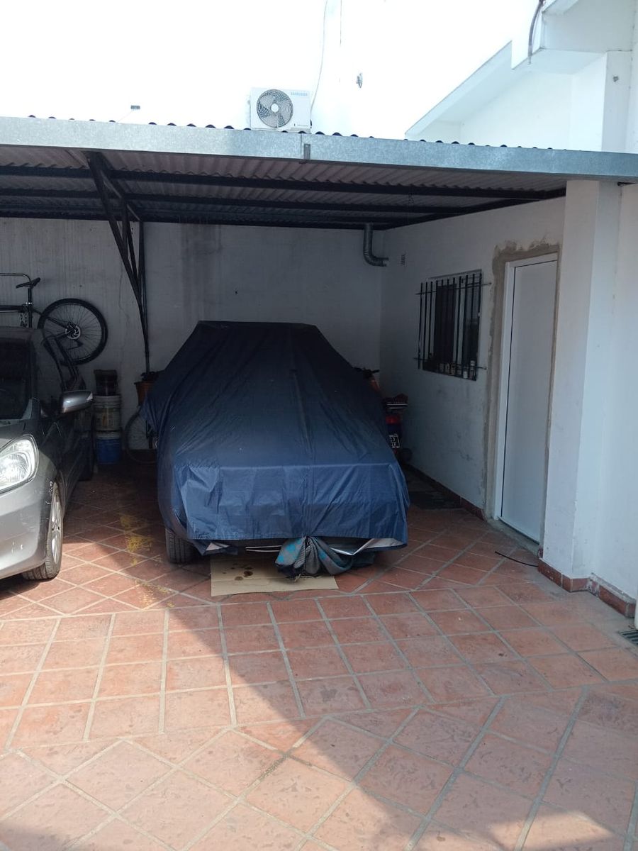 Venta Ramos Mejia Triplex al frente 4 ambientes con garage y terraza - 33