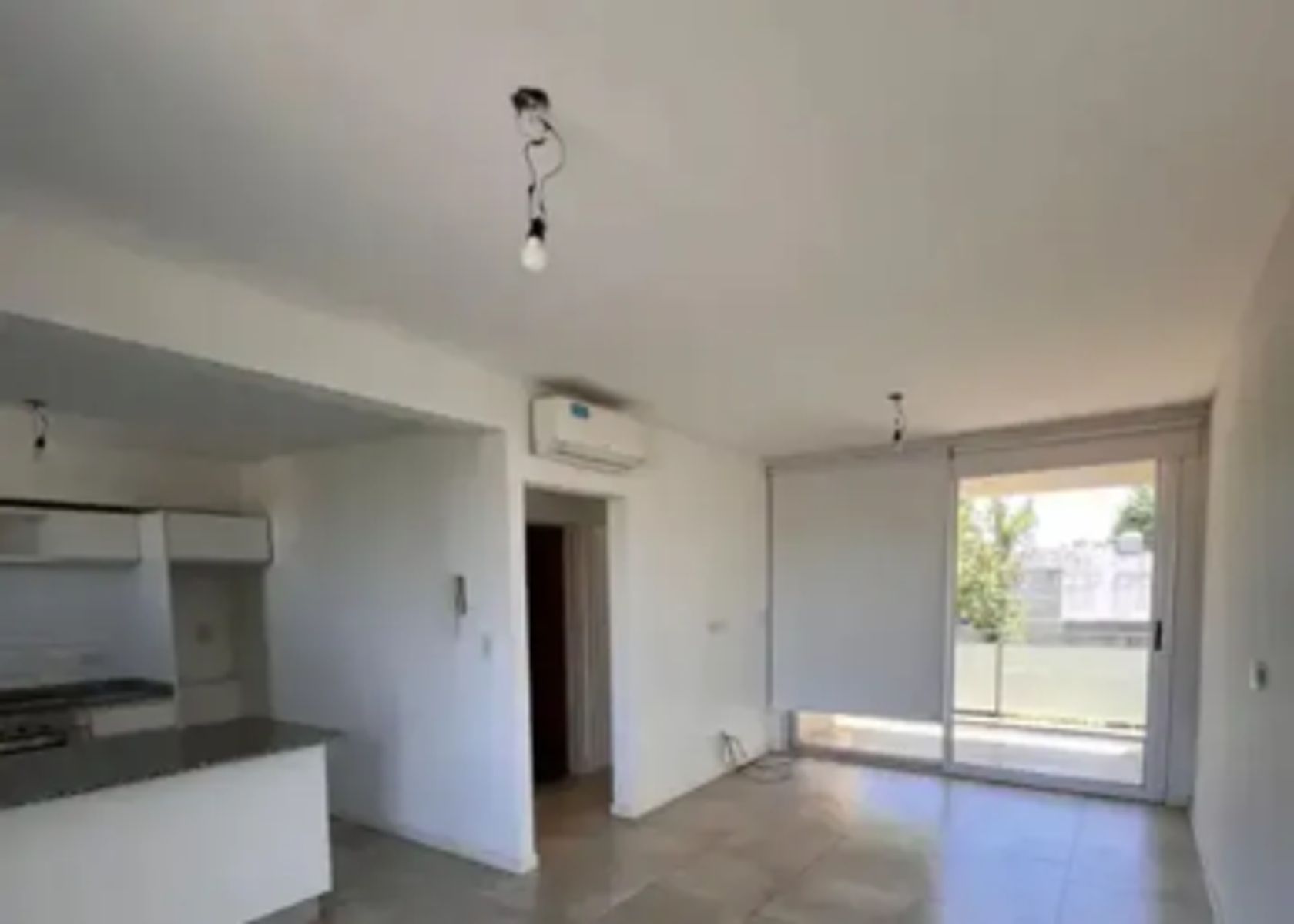 ALQUILER - DEPARTAMENTO 2 AMBIENTES CON BALCON Y COCHERA ITUZAINGO - 3