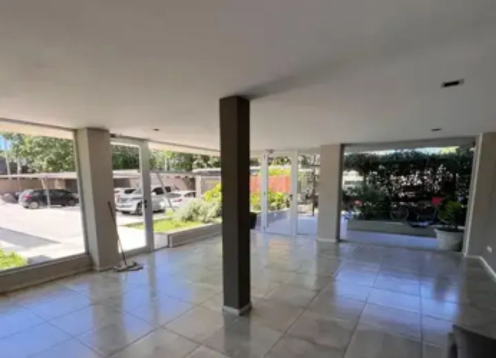 ALQUILER - DEPARTAMENTO 2 AMBIENTES CON BALCON Y COCHERA ITUZAINGO - 10