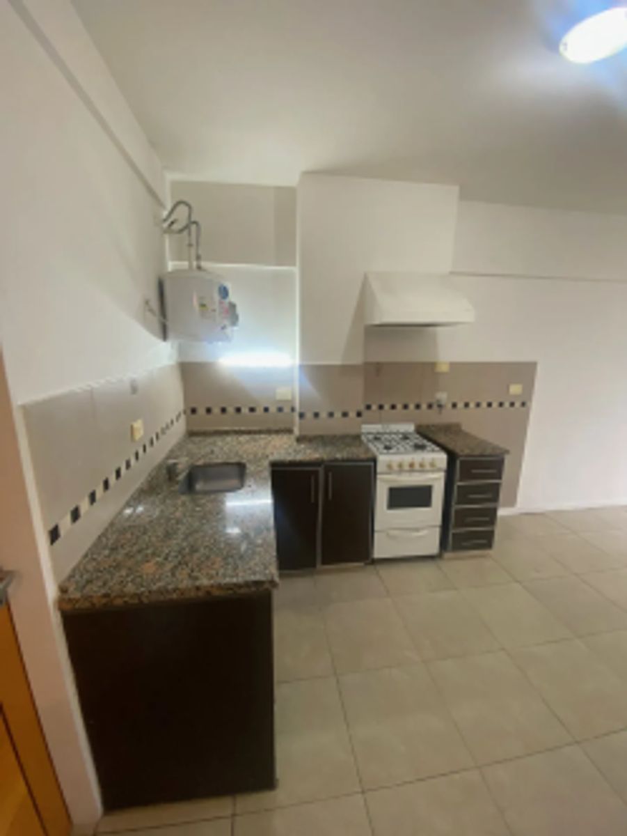VENTA - DEPARTAMENTO MONOAMBIENTE CON PATIO Y TERRAZA MORON — foto 12