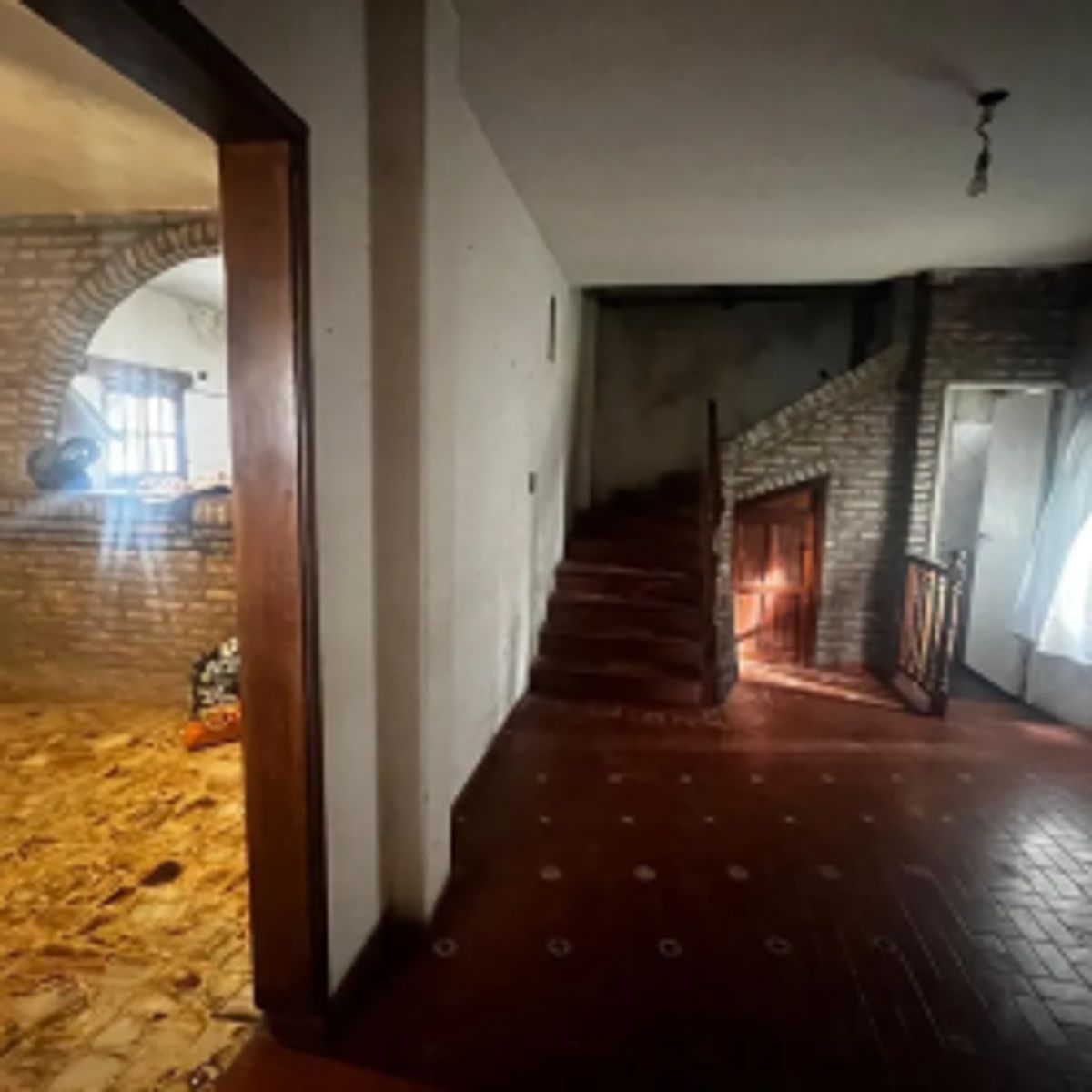 Venta - Casa 4 Ambientes Con Jardin y Cochera Ituzaingo — foto 2