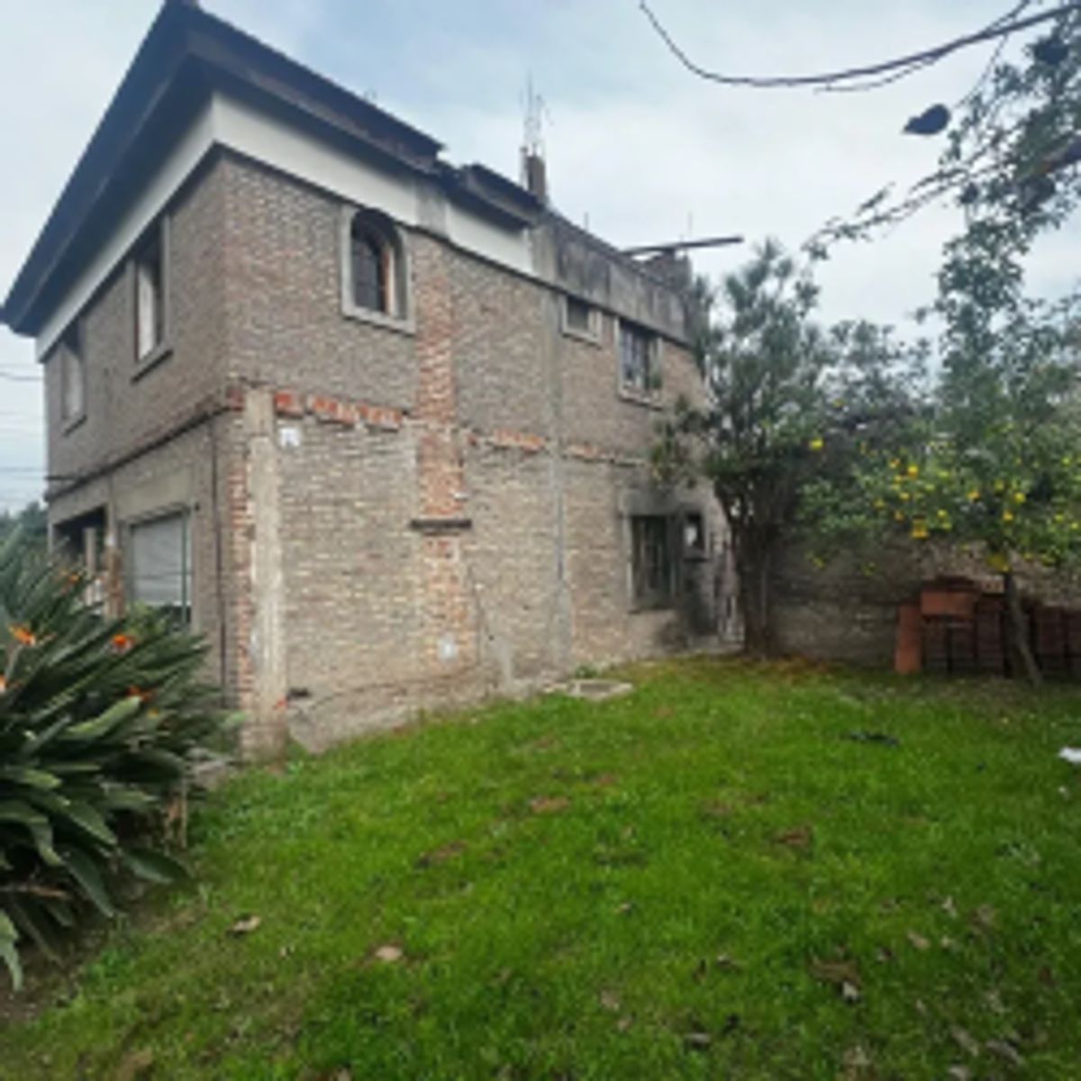 Venta - Casa 4 Ambientes Con Jardin y Cochera Ituzaingo — foto 4