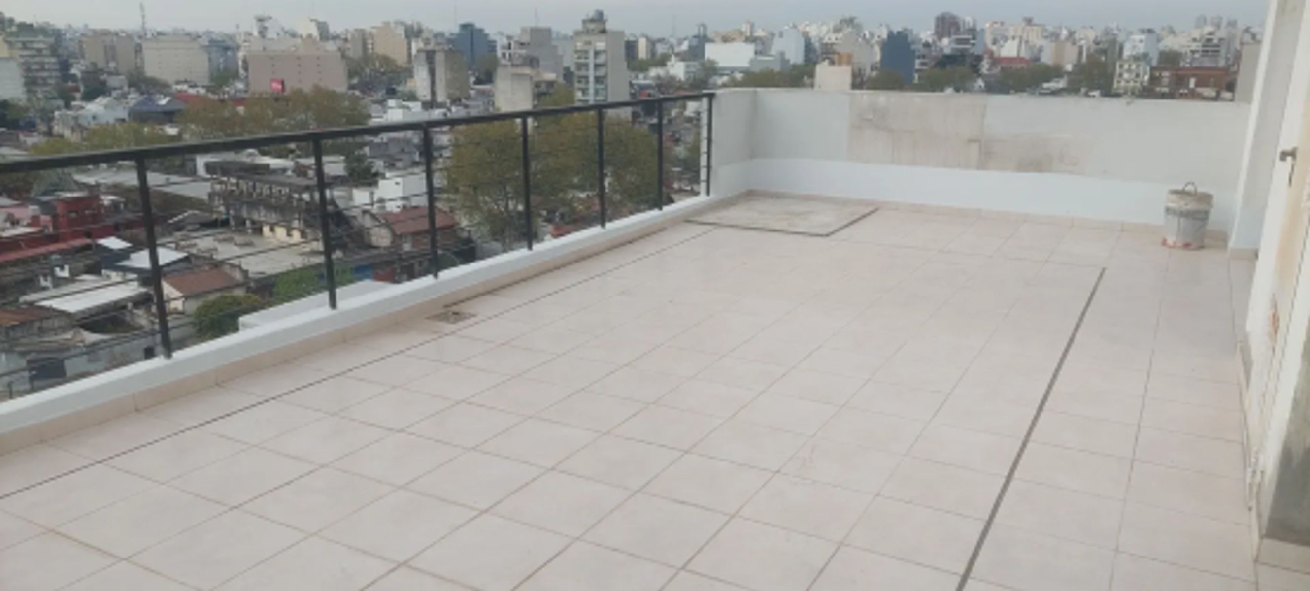 VENTA - DEPARTAMENTO MONOAMBIENTE CON TERRAZA FLORESTA — foto 6