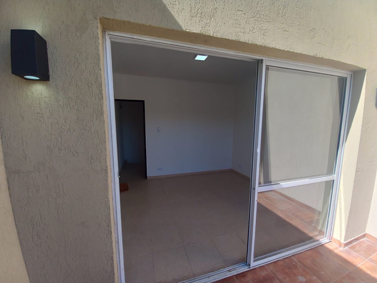 ALQUILER - DUPLEX 2 AMBIENTES CON BALCON Y TERRAZA CASTELAR — foto 7