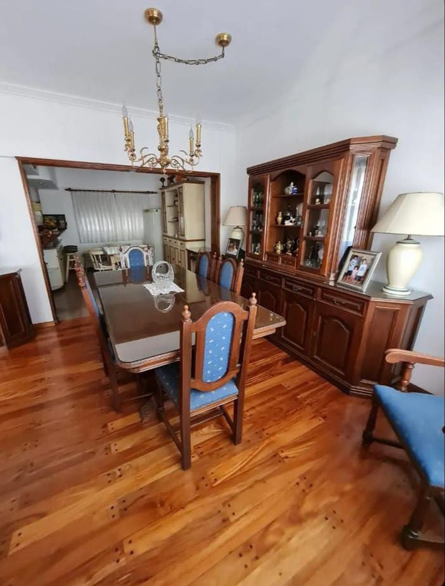 VENTA - DEPARTAMENTO 4 AMBIENTES CON COCHERA Y BALCON RAMOS MEJIA - 4