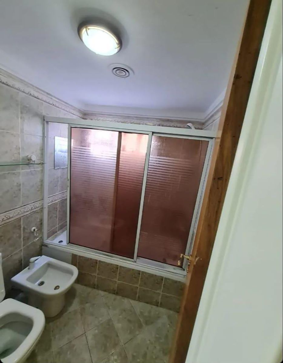 VENTA - DEPARTAMENTO 4 AMBIENTES CON COCHERA Y BALCON RAMOS MEJIA - 6