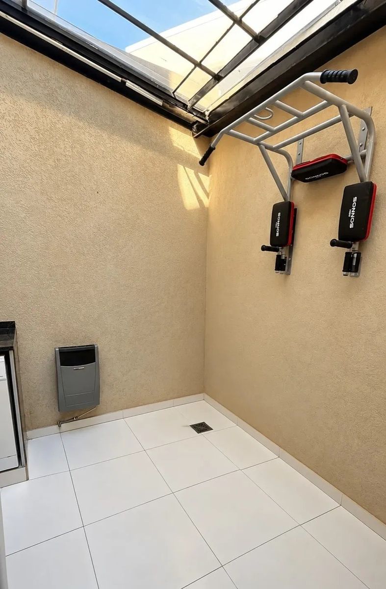 ALQUILER - CASA 4 AMBIENTES CON COCHERA RAMOS MEJIA — foto 3