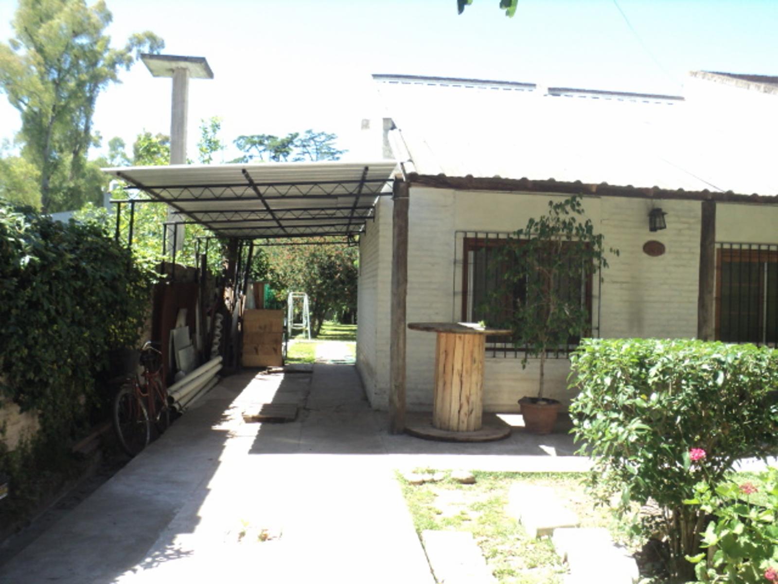 Hermosa Casa en Barrio Zapiola, con cercanía a Acceso Oeste — foto 4