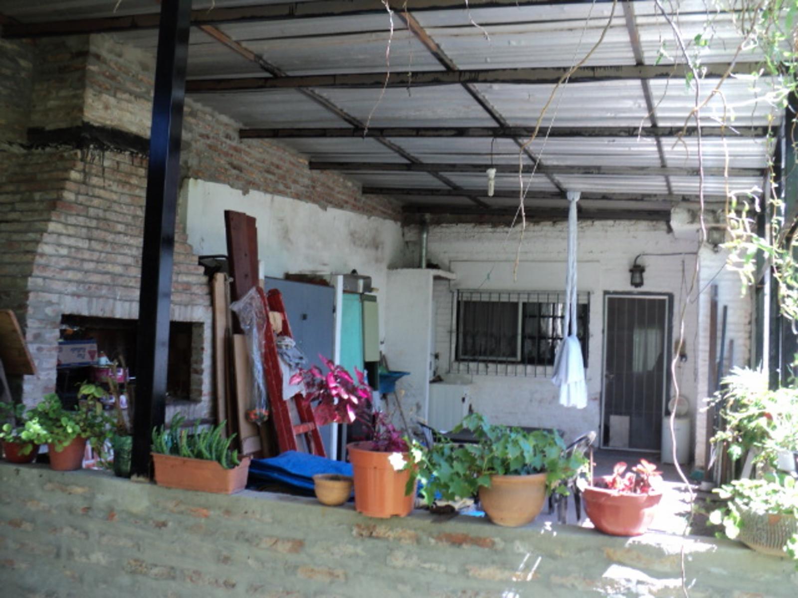Hermosa Casa en Barrio Zapiola, con cercanía a Acceso Oeste — foto 9