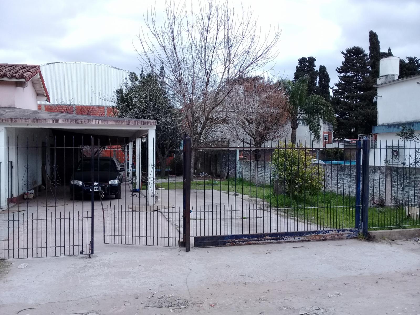 Ideal Inversores Casa a restaurar con importante superficie de lote. — foto 2