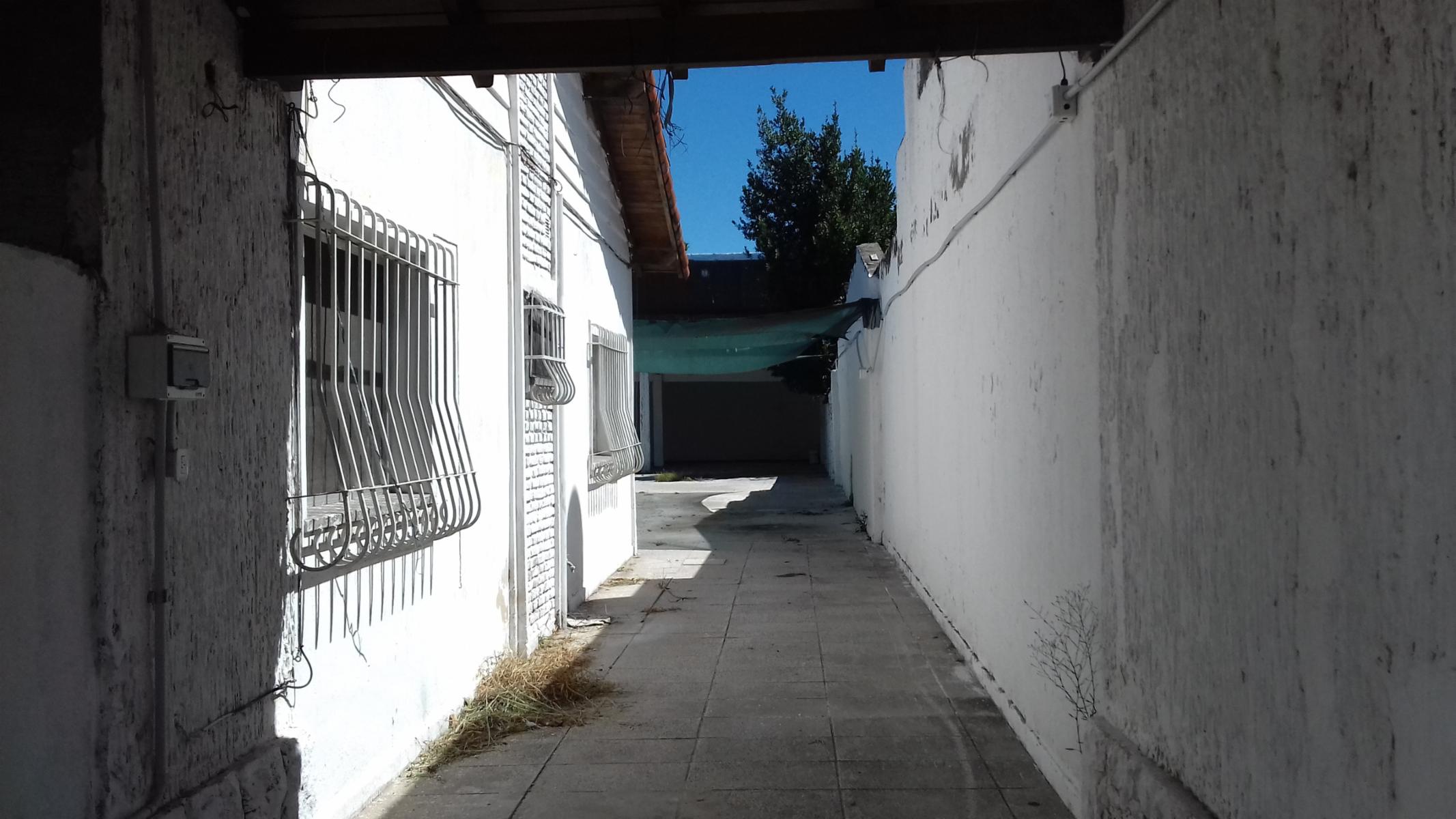 Cocheras en Alquiler Paso del Rey Centro, Frente club Social - 3