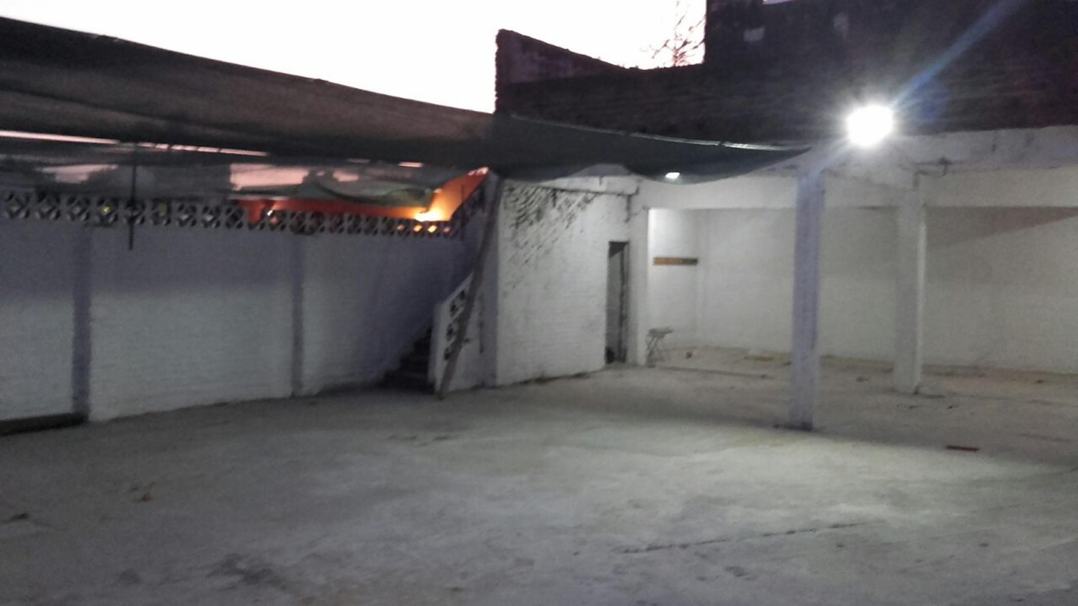Cocheras en Alquiler Paso del Rey Centro, Frente club Social - 4