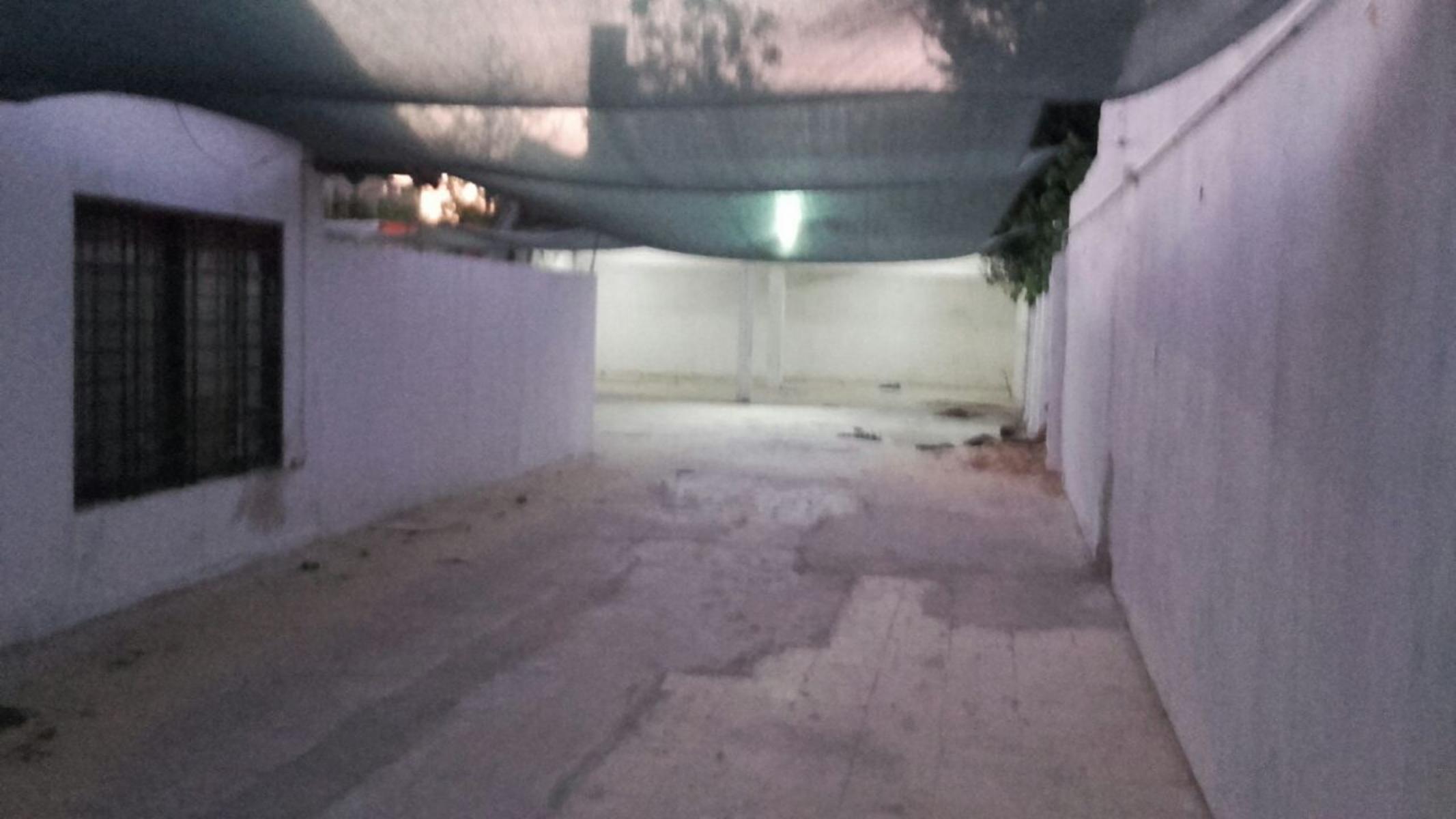 Cocheras en Alquiler Paso del Rey Centro, Frente club Social - 5