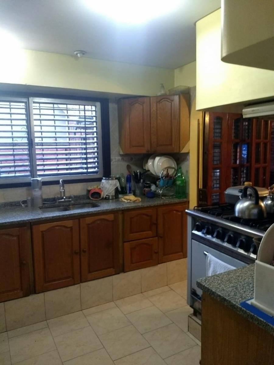 Hermosa casa con 5 dormitorios en Moreno Sur. — foto 3