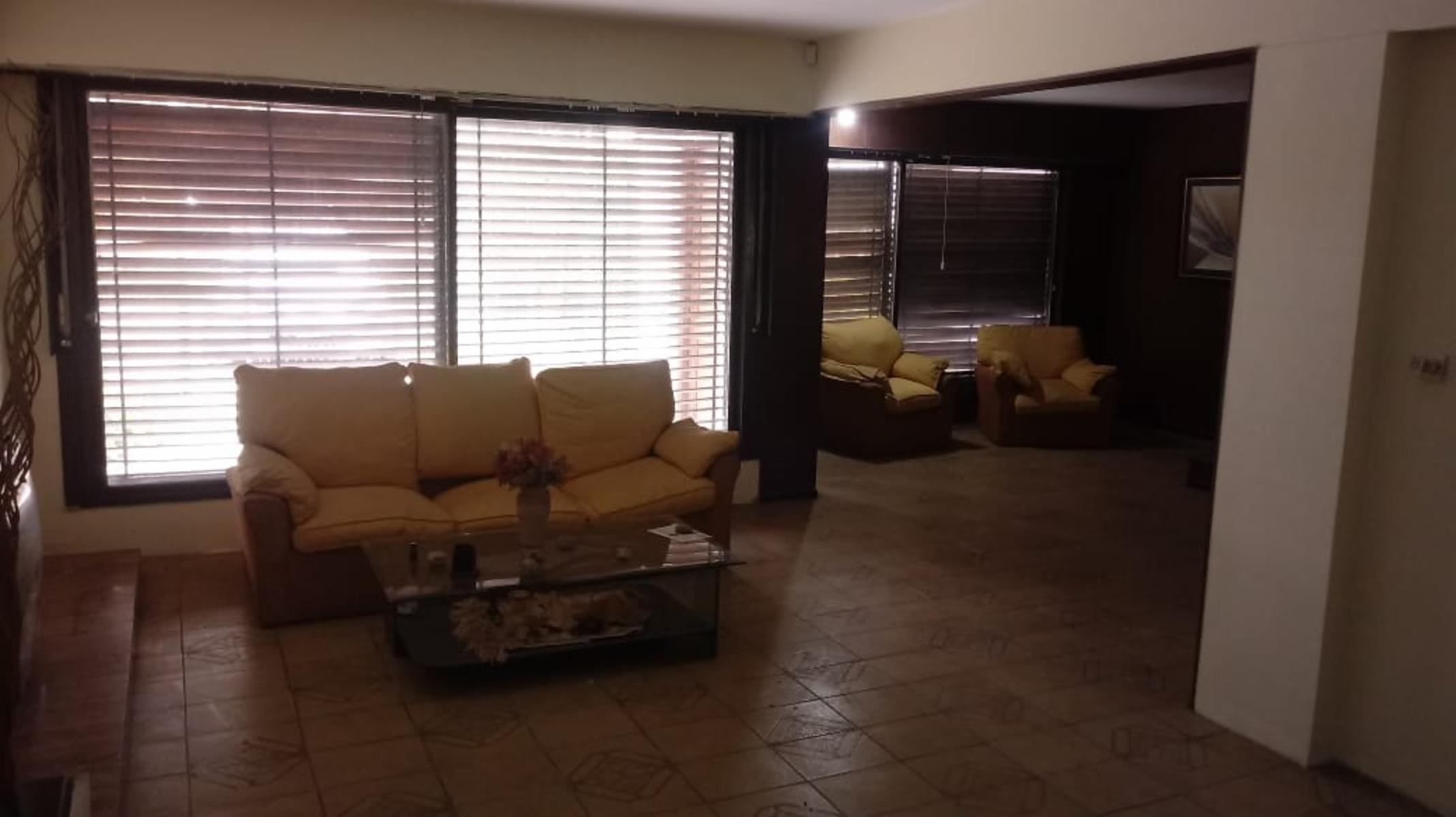 Venta, Casa de dos plantas Paso del Rey Sur — foto 3