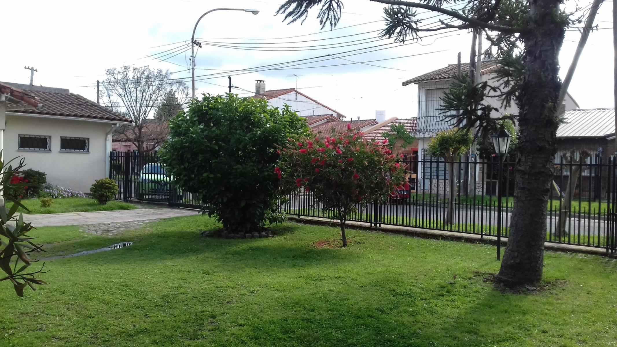 Hermosa casa con dependencia en venta — foto 3