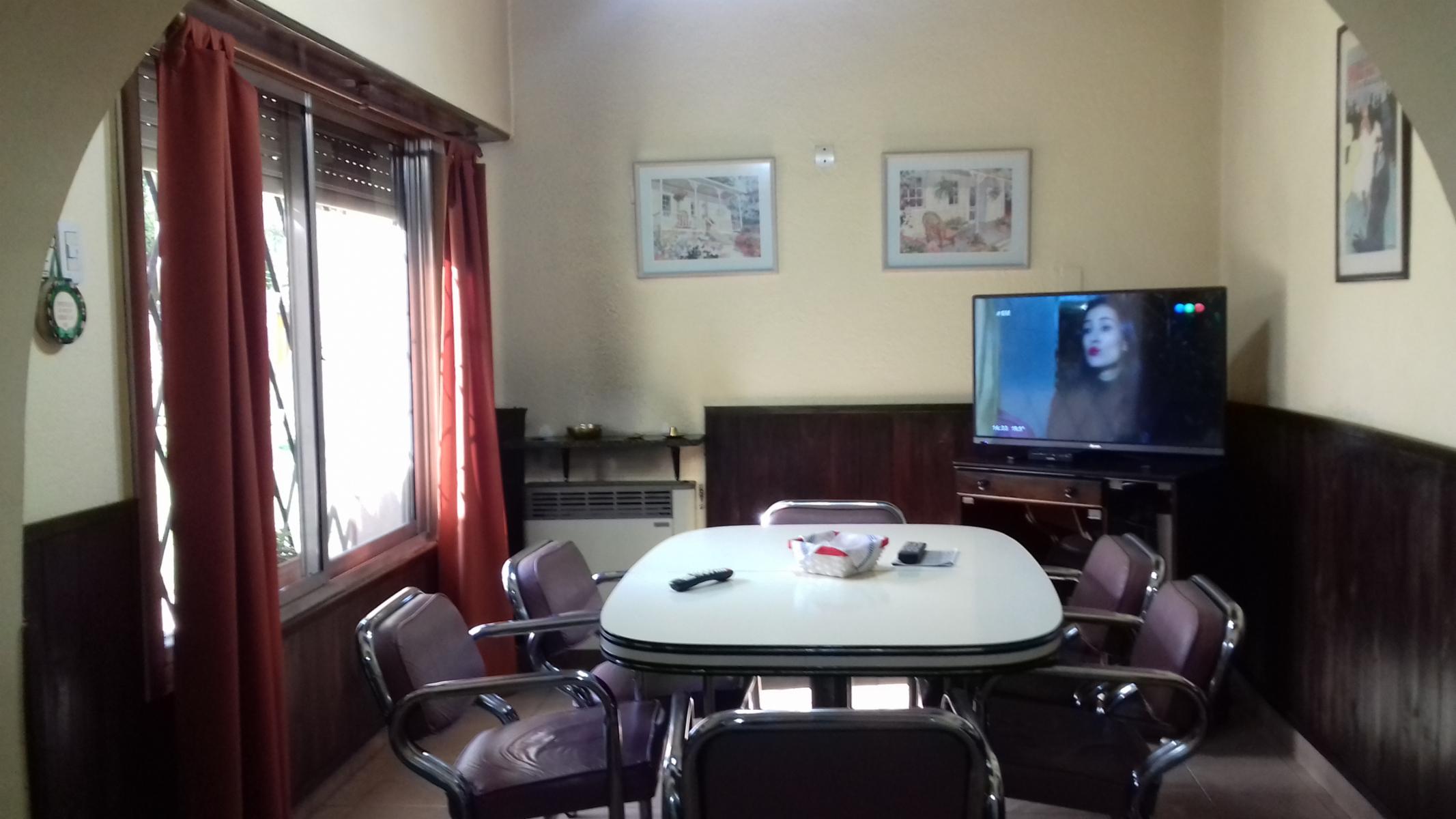 Hermosa casa con dependencia en venta — foto 14