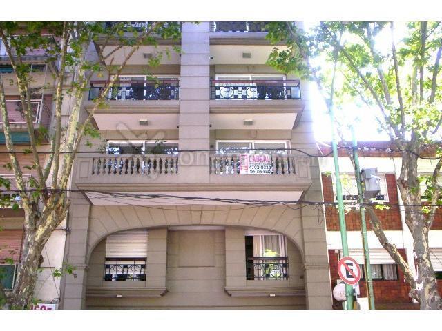 INCREIBLE DEPARTAMENTO EXCELENTE ESTADO SOBRE AVDA. SAN ISIDRO LABRADOR — foto 6