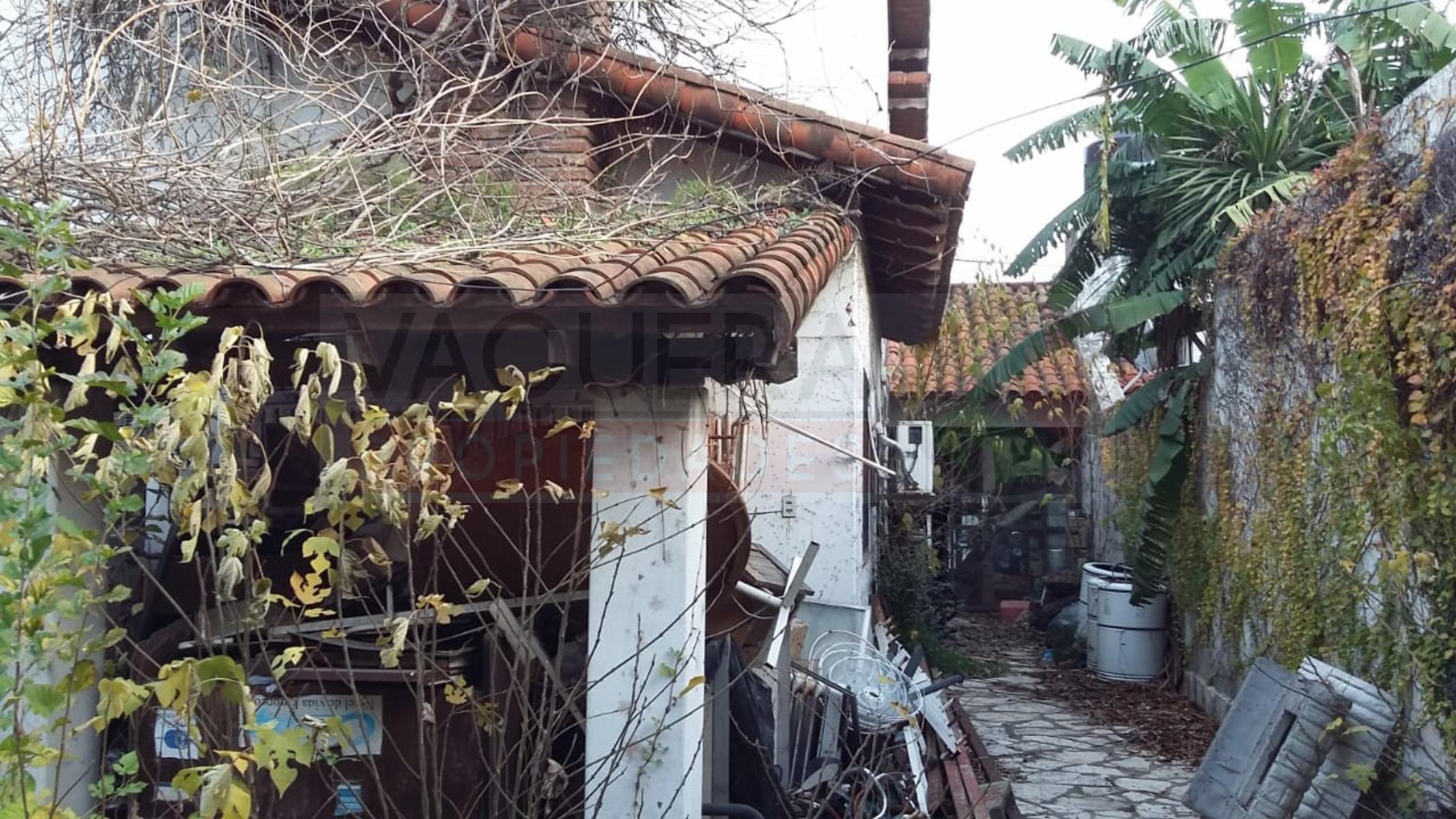 Importante chalet a refaccionar en microcentro de San Miguel — foto 3