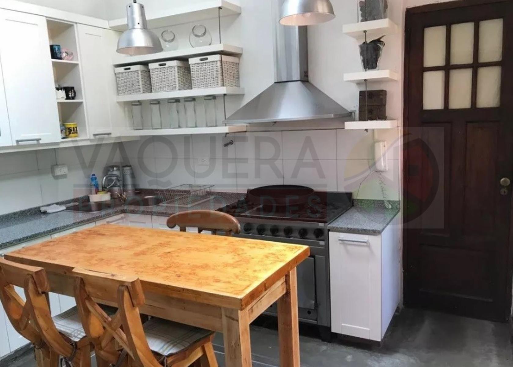 Elegante casa de dos plantas sobre lote propio en San Fernando — foto 6