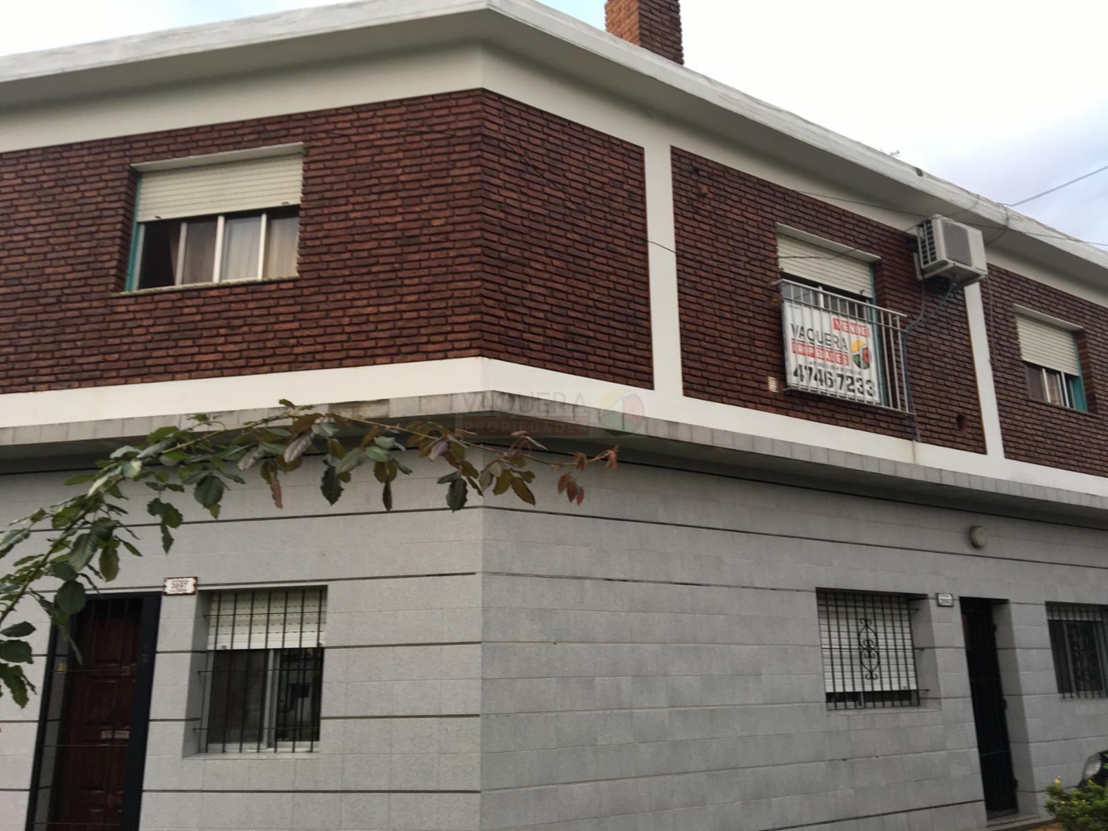 Solido E Impecable PH de 5amb. en Planta Alta