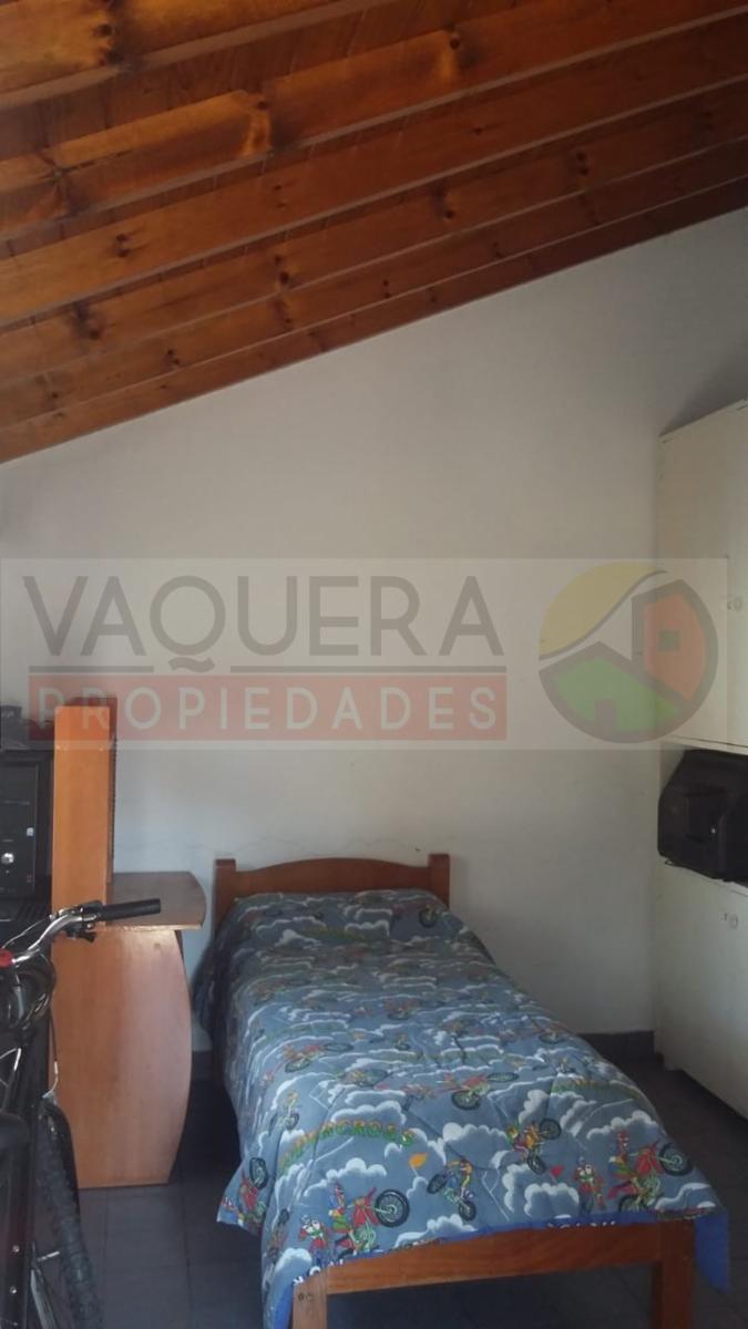 Impecable chalet de 4 ambientes en una planta con jardin y pileta — foto 15