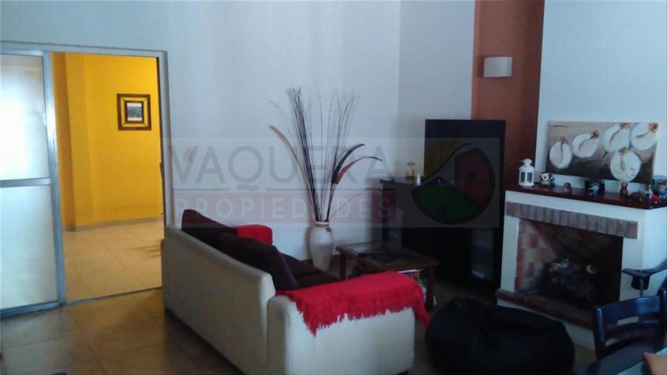 Amplio PH Planta Baja Al Frente, Tipo Casa, Totalmente Independiente. APTO CREDITO. — foto 2