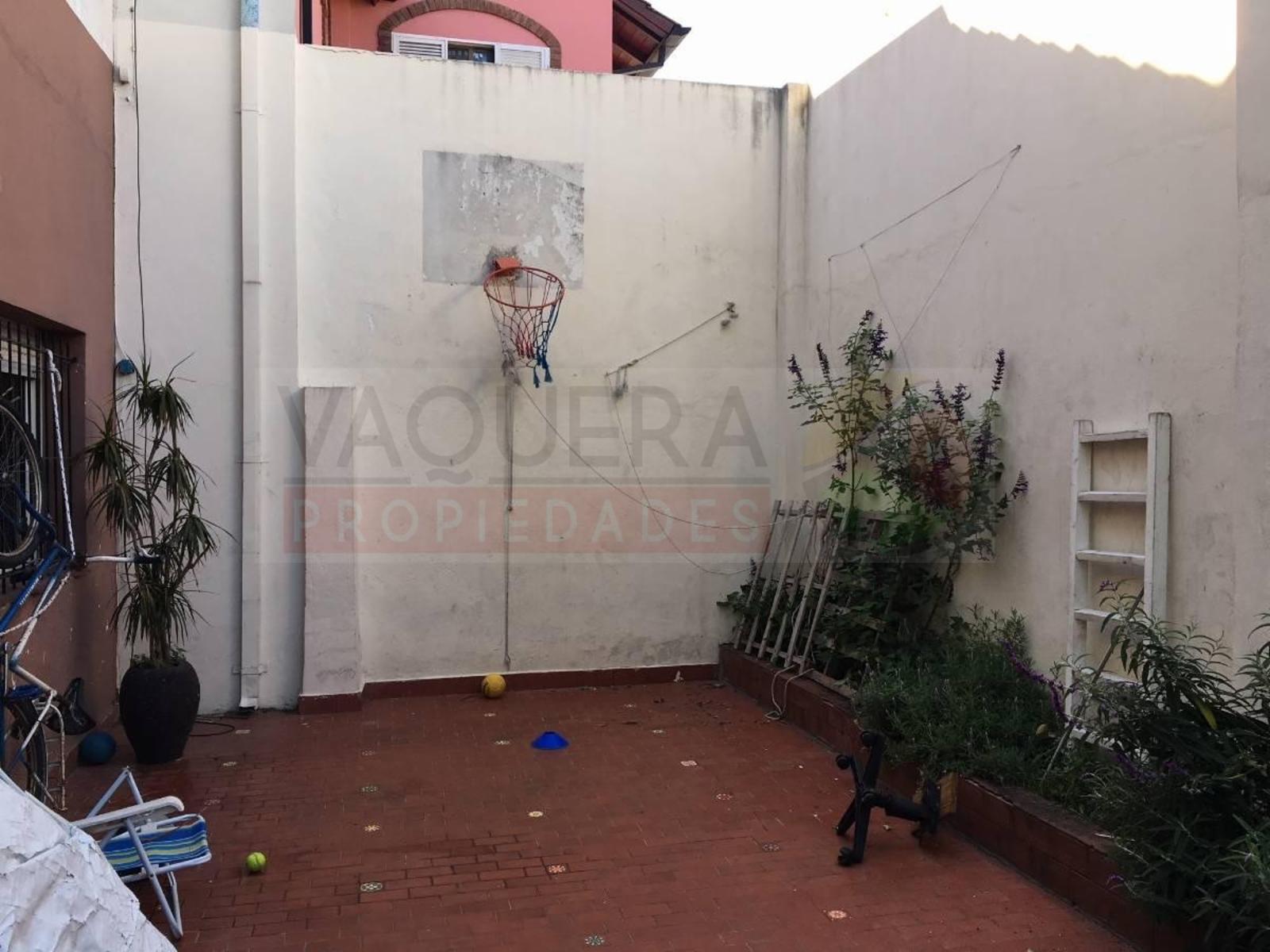 Amplio PH Planta Baja Al Frente, Tipo Casa, Totalmente Independiente. APTO CREDITO. — foto 10