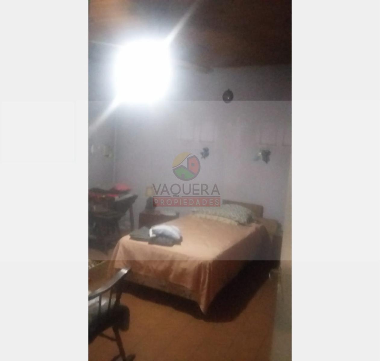 Solida casa de dos dormitorios en venta en Los Polvorines. — foto 4