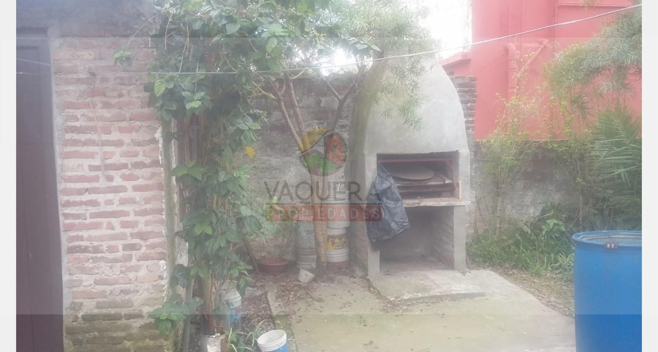 Solida casa de dos dormitorios en venta en Los Polvorines. — foto 8