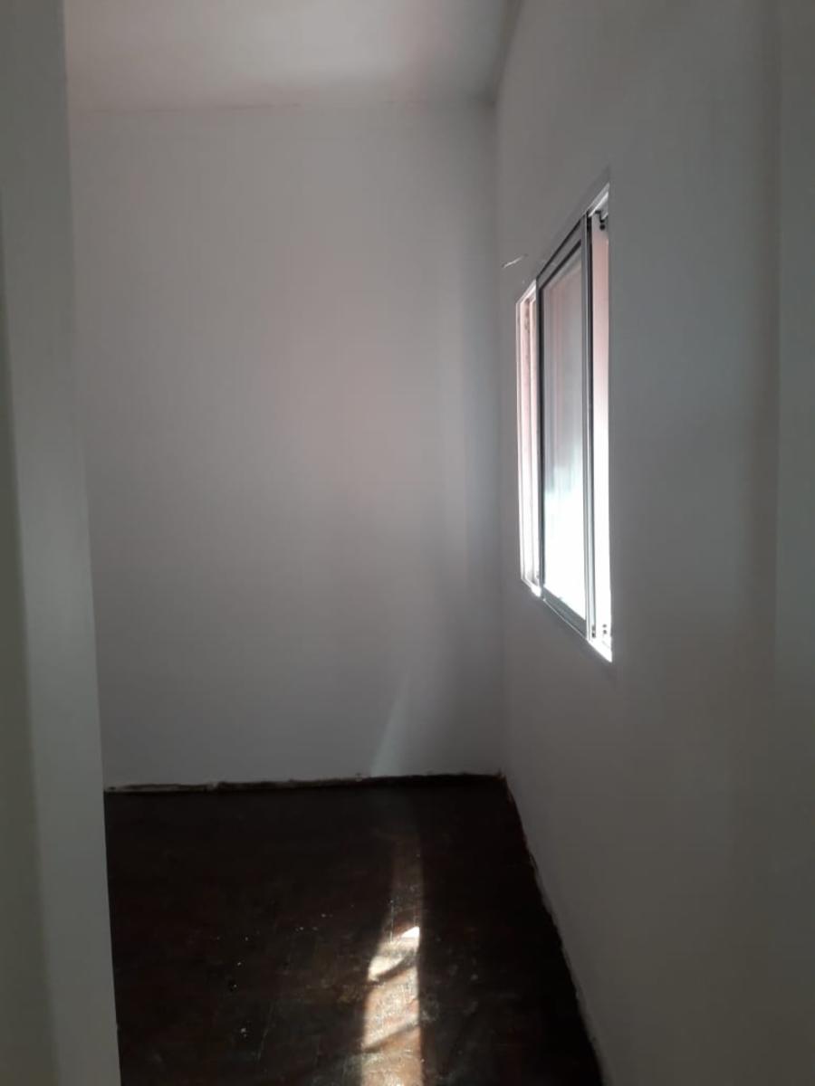 Muy cómodo PH de dos dormitorios en Planta Baja al frente en Virreyes. — foto 6
