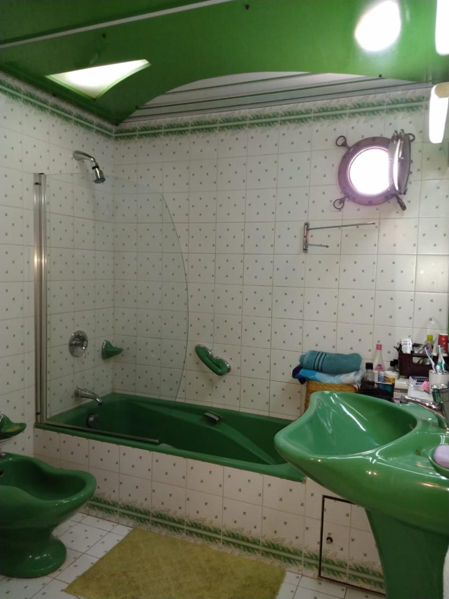Hermoso Chalet de Tres Dorm. + Playroom y Jardin con Pileta en Venta. — foto 14