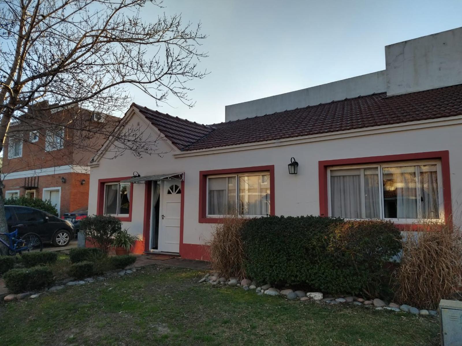 Muy Cómodo Chalet en Venta en Barrio Pilar Green Park III. — foto 2
