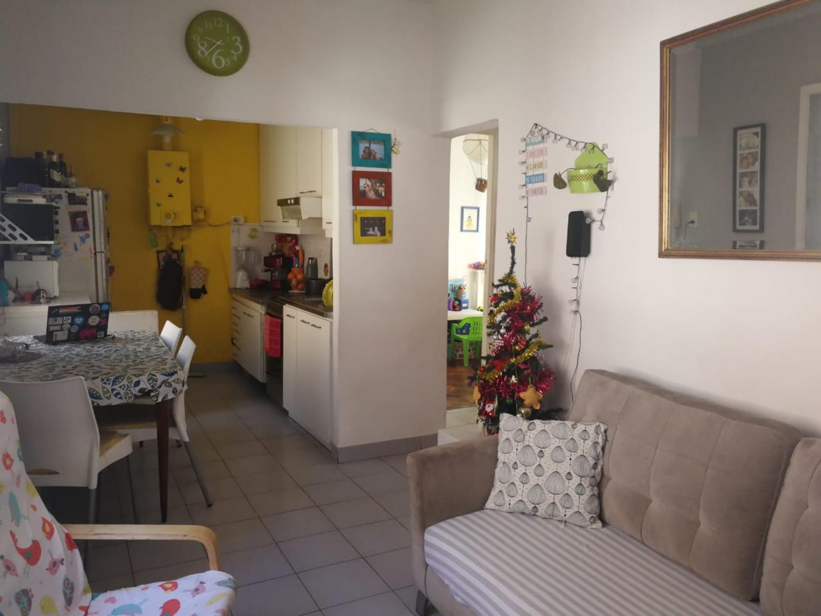 Hermoso y cómodo departamento de tres ambientes con cochera en venta en San Isidro. — foto 4