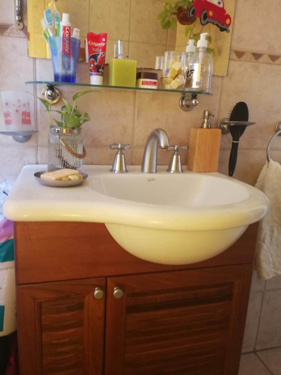 Hermoso y cómodo departamento de tres ambientes con cochera en venta en San Isidro. — foto 5