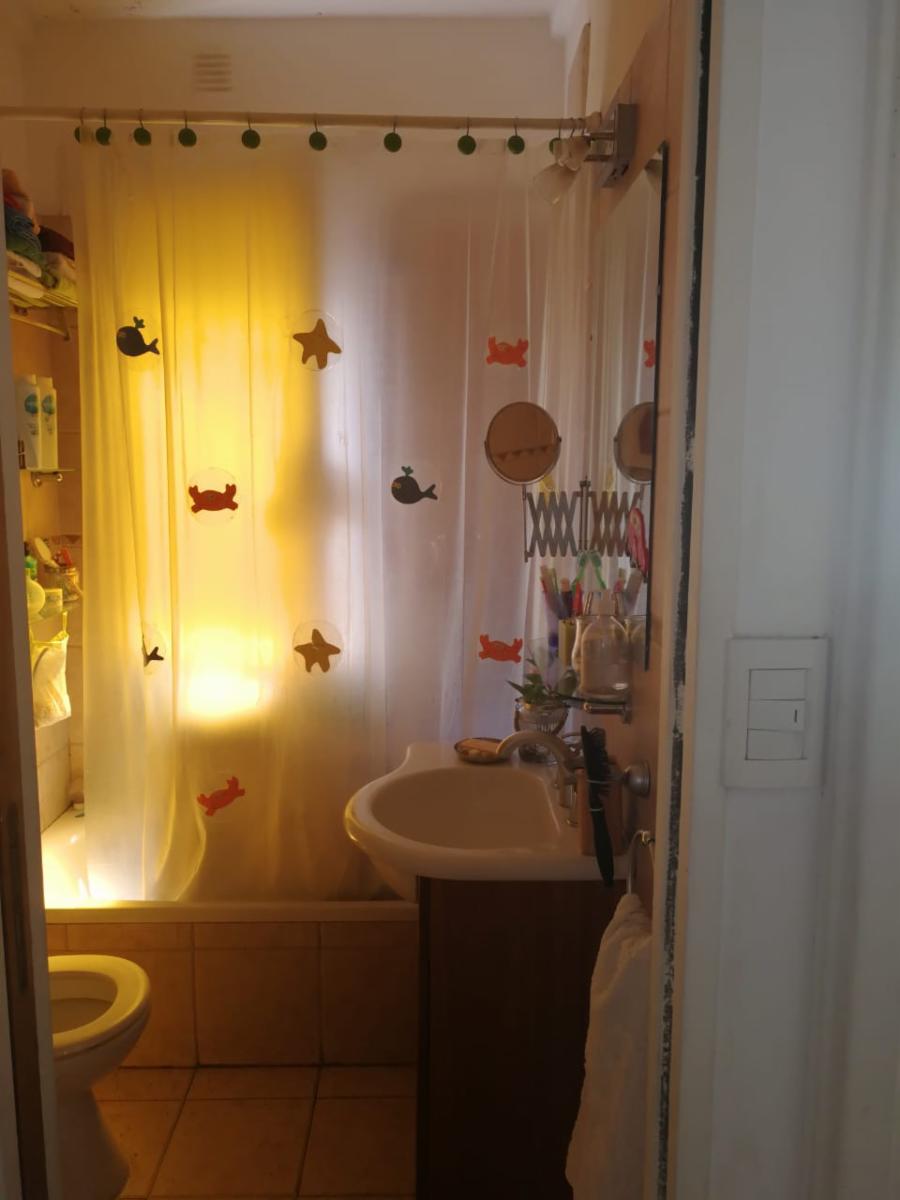 Hermoso y cómodo departamento de tres ambientes con cochera en venta en San Isidro. — foto 7