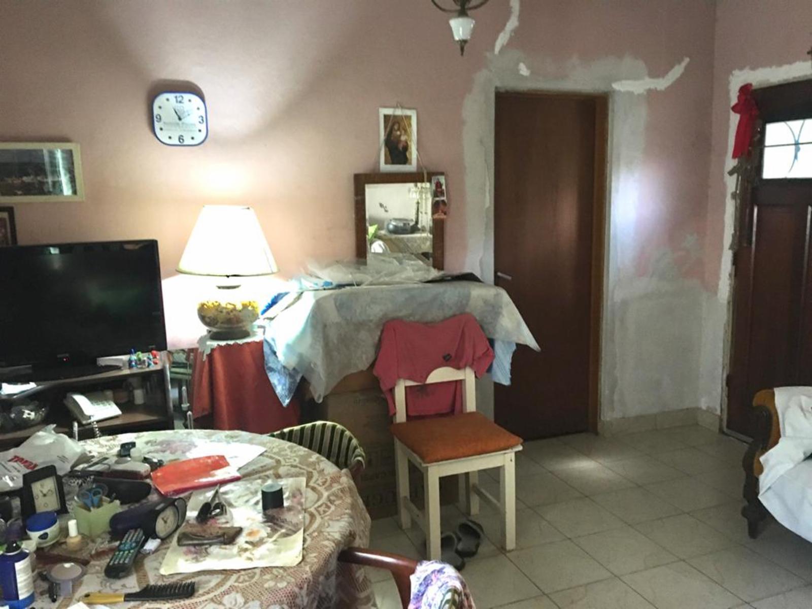 Casa a refaccionar o para poner en valor ubicada en la mejor zona mixta residencial comercial de Victoria — foto 2