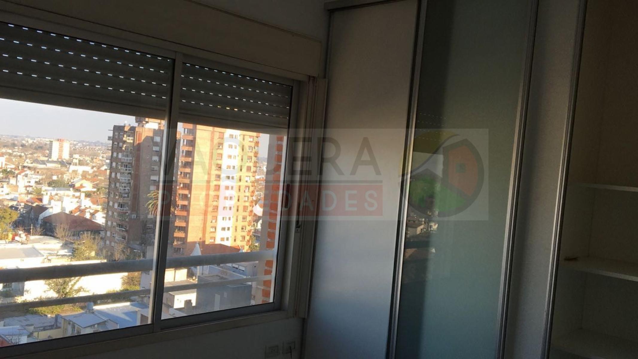 Departamento de dos ambientes con impresionante vista abierta de San Fernando. — foto 10