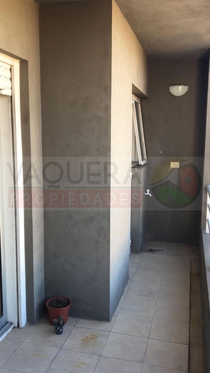 Departamento de dos ambientes con impresionante vista abierta de San Fernando. — foto 13