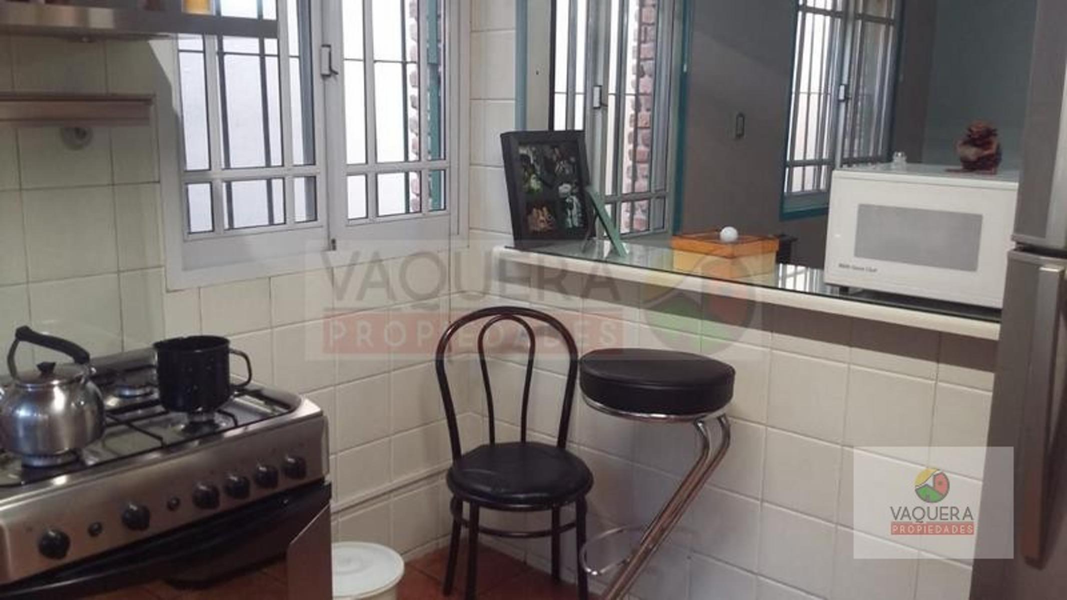 Vaquerapropiedades Vende Chalet en Dos Plantas, Terreno Propio, en San Fernando. — foto 3
