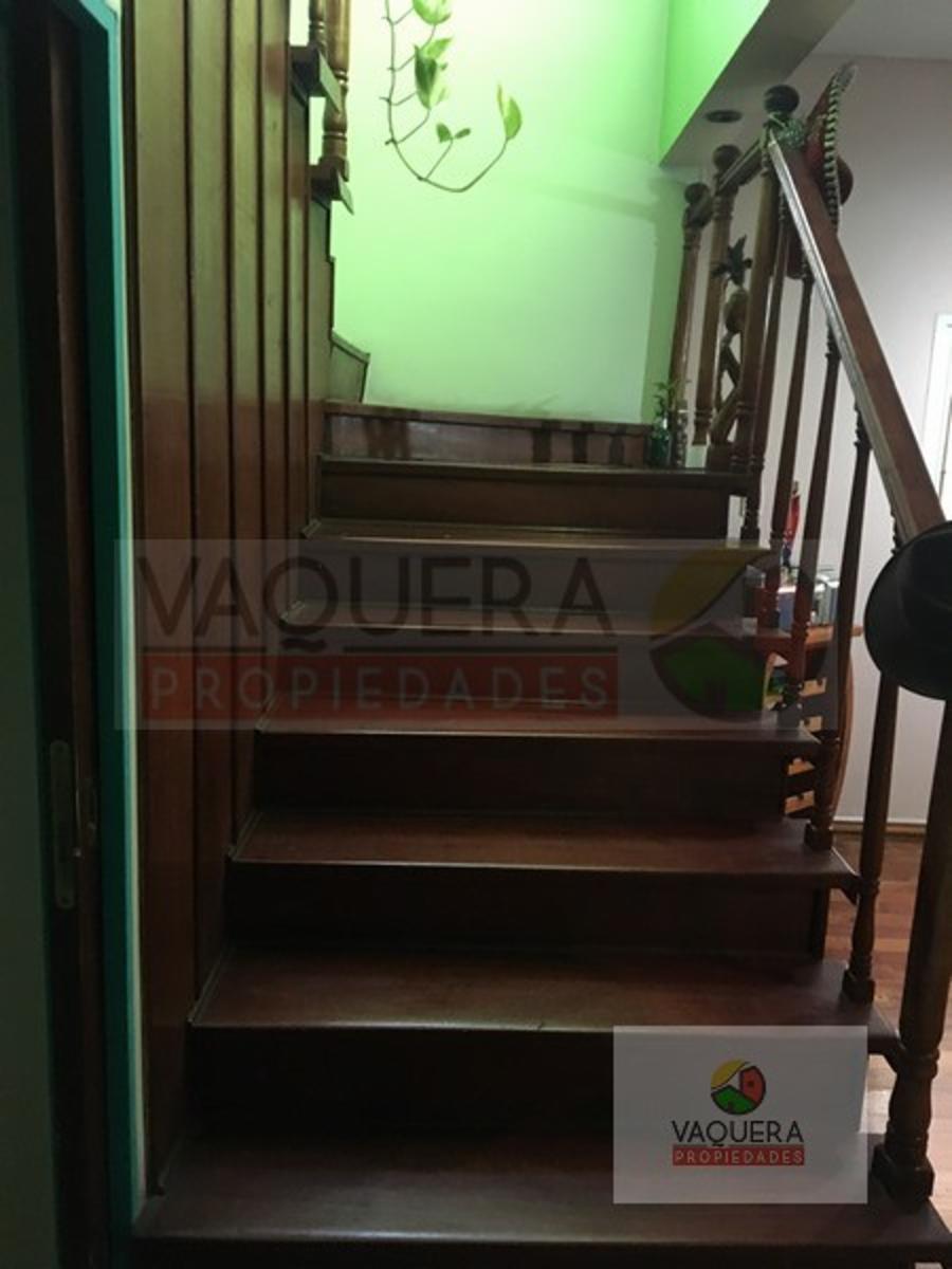 Vaquerapropiedades Vende Chalet en Dos Plantas, Terreno Propio, en San Fernando. — foto 9