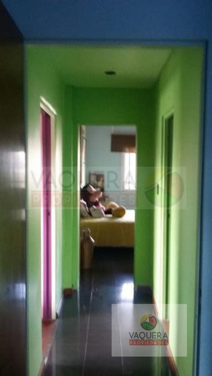 Vaquerapropiedades Vende Chalet en Dos Plantas, Terreno Propio, en San Fernando. — foto 12