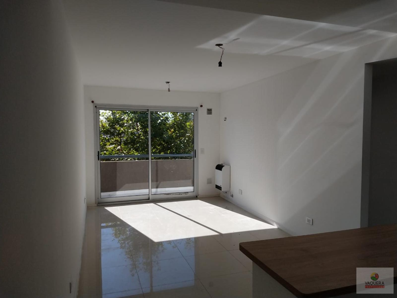 Vaquerapropiedades Vende Hermoso Departamento de Dos Ambientes en San Fernando. — foto 2