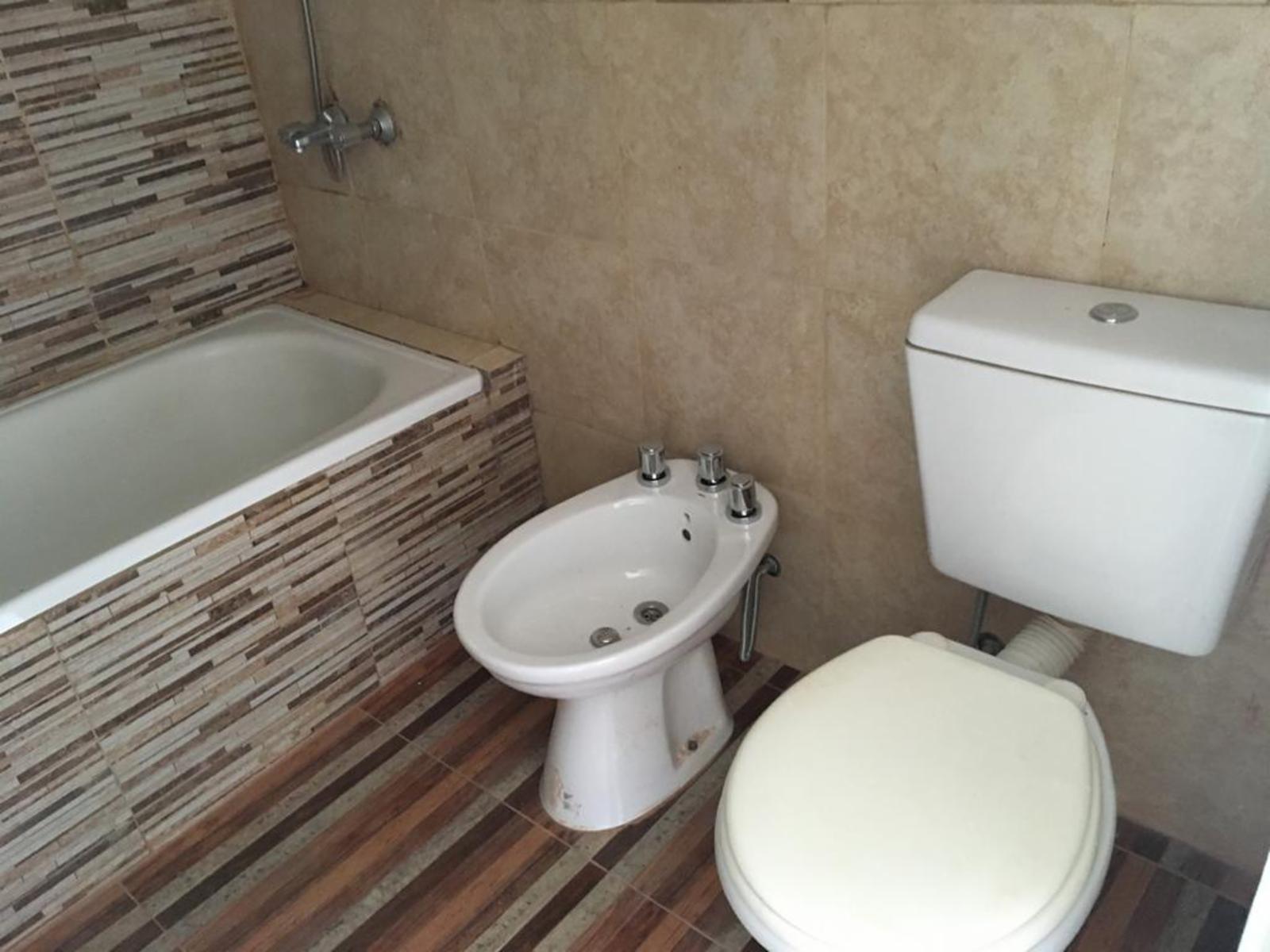 VaqueraPropiedades vende moderno departamento en San Fernando. Libertador al rio. — foto 2