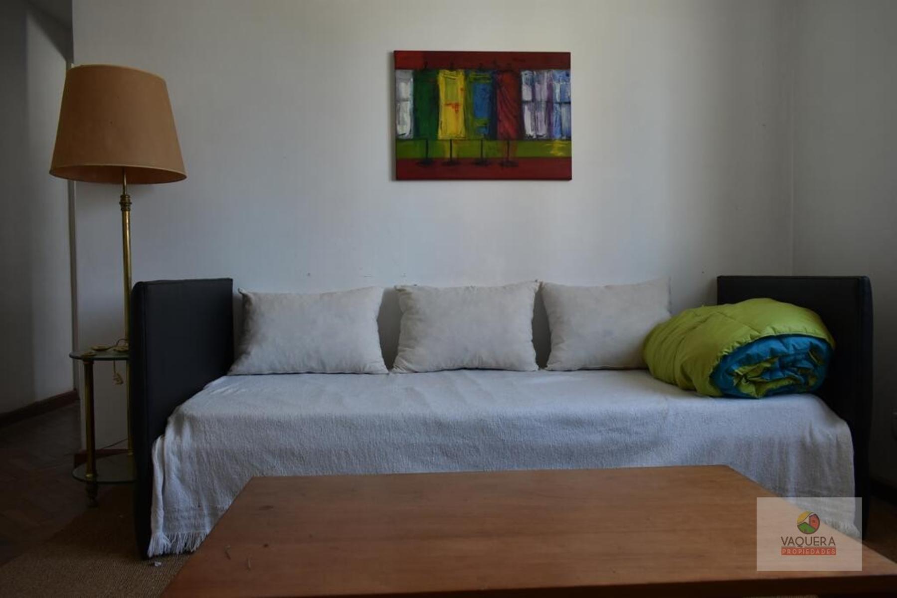 VaqueraPropiedades vende departamento de dos ambientes en San Fernando.