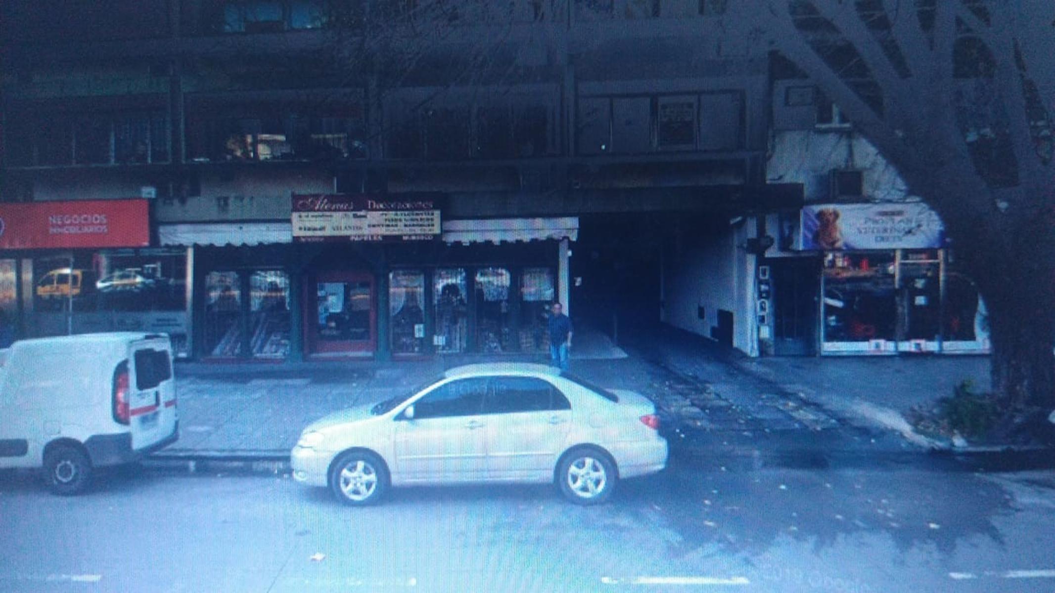 VaqueraPropiedades vende cochera en La Lucila. — foto 5