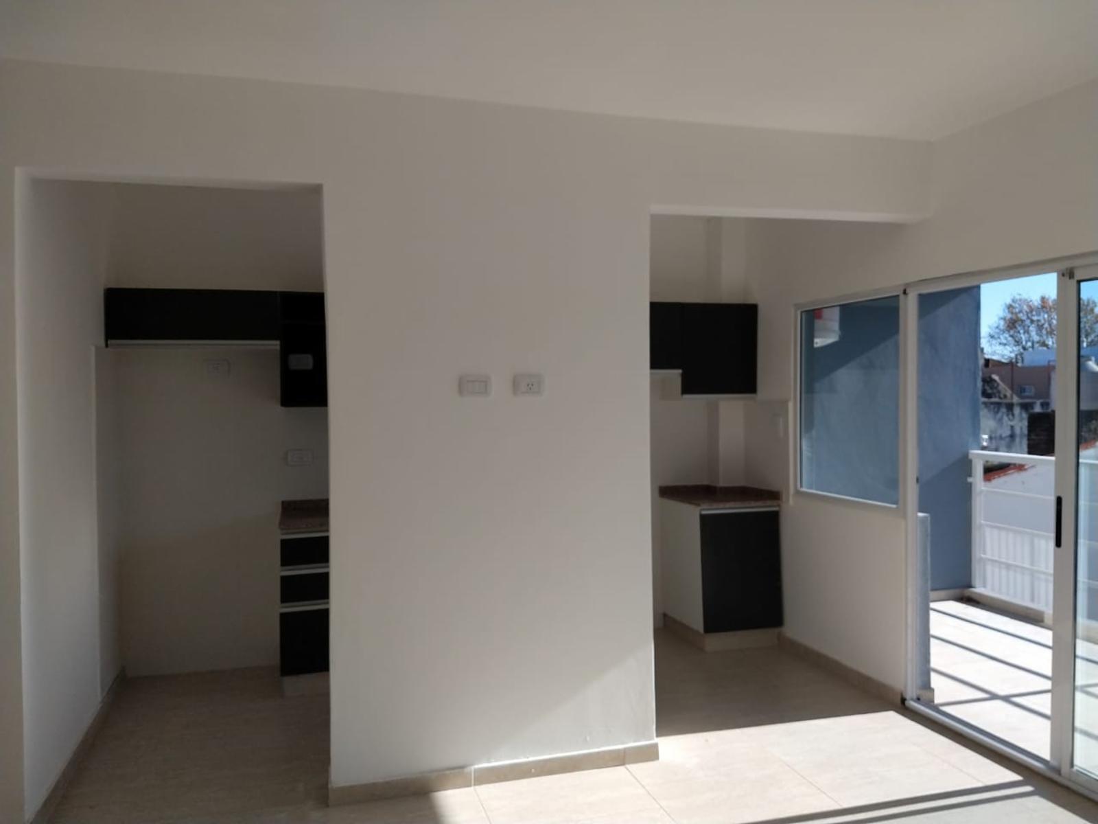 VaqueraPropiedades vende departamento de tres ambientes y dos cocheras en Beccar. — foto 9
