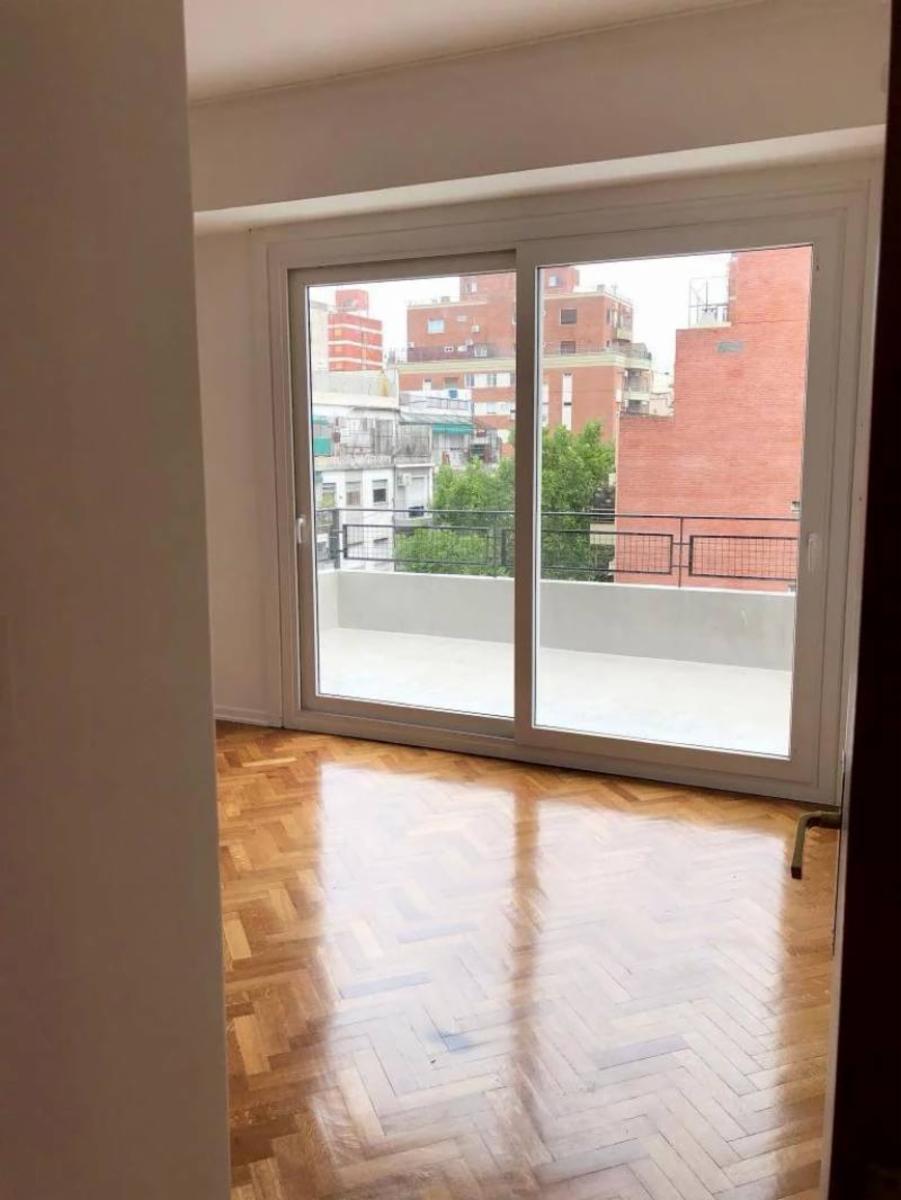 Impecable Piso con 60 m2 descubiertos con cochera — foto 5