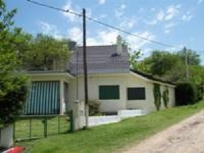 Casa en Alquiler Temporario en Villa los Aromos, Santa María, Córdoba - 3